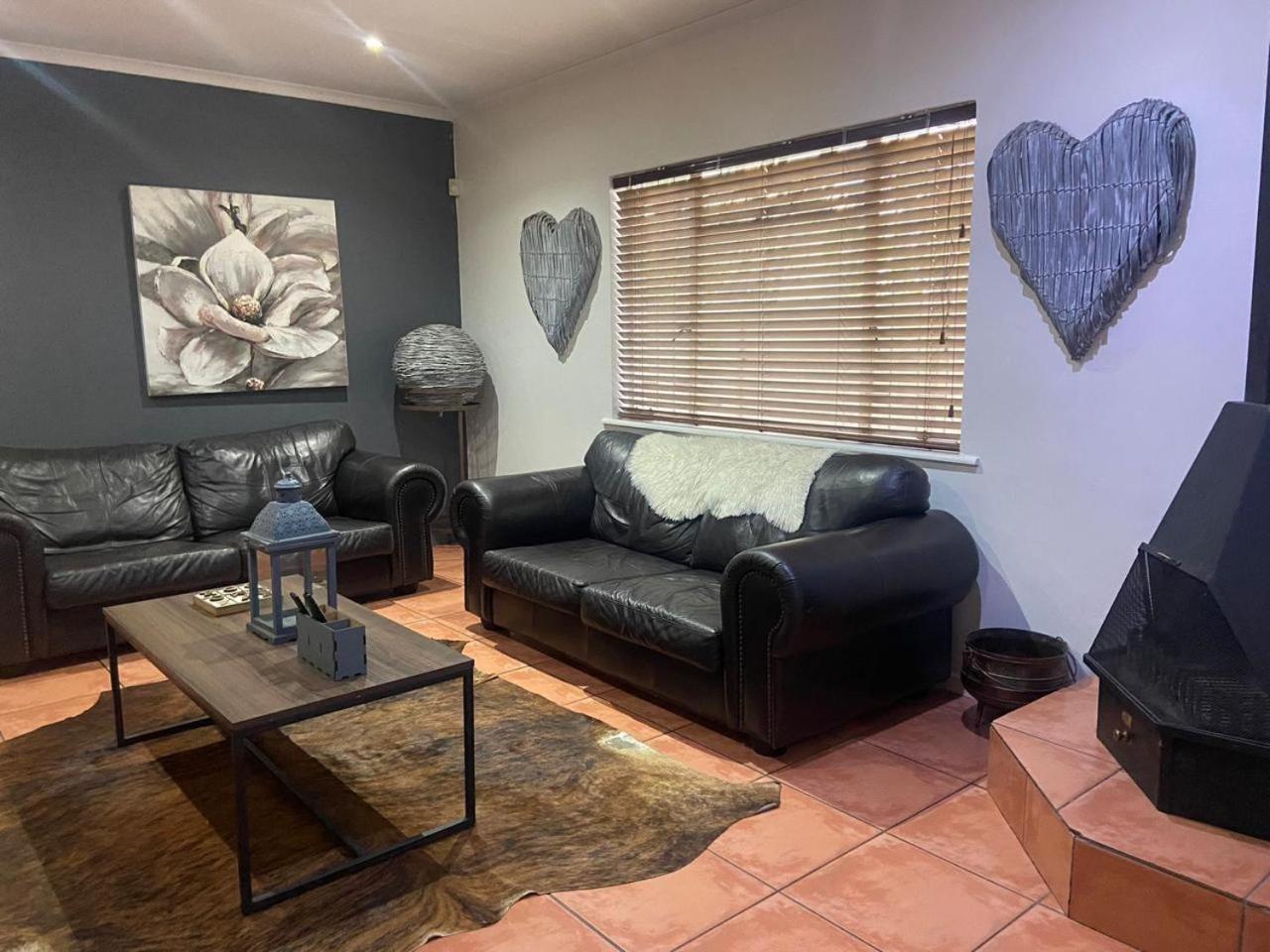 Karoo Heart Apartment โบฟอร์ตเวสต์ ภายนอก รูปภาพ
