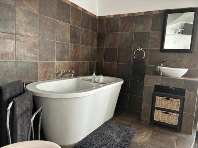 Karoo Heart Apartment โบฟอร์ตเวสต์ ภายนอก รูปภาพ